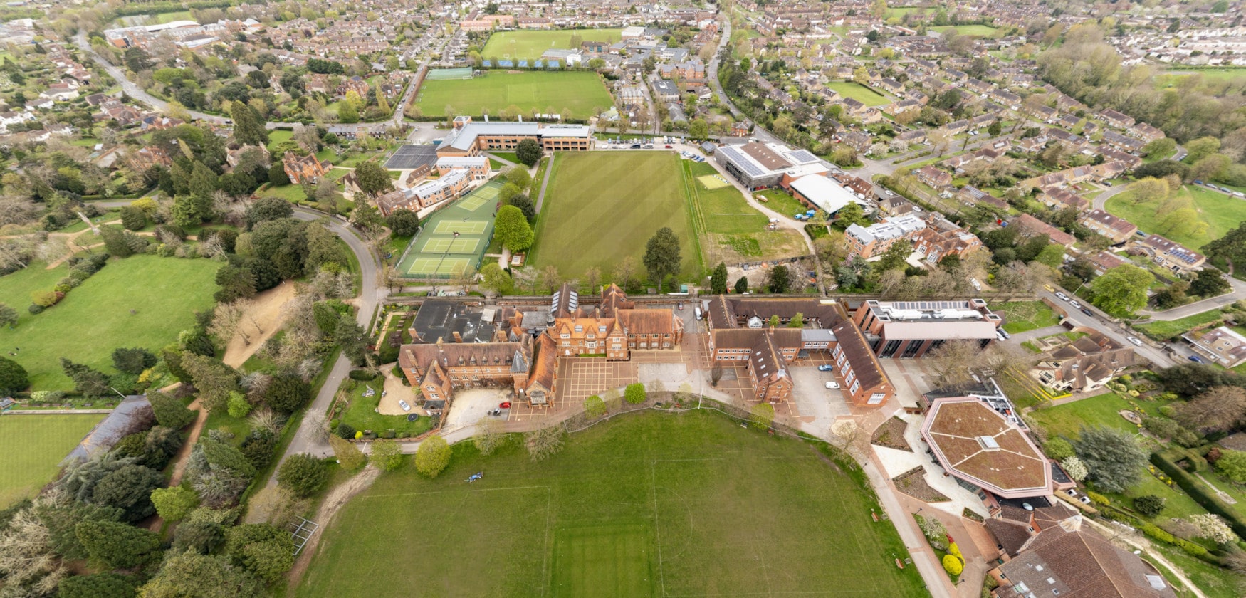 Abingdon is a leading independent day and boarding school for children aged 11-18, located in Oxfordshire.
